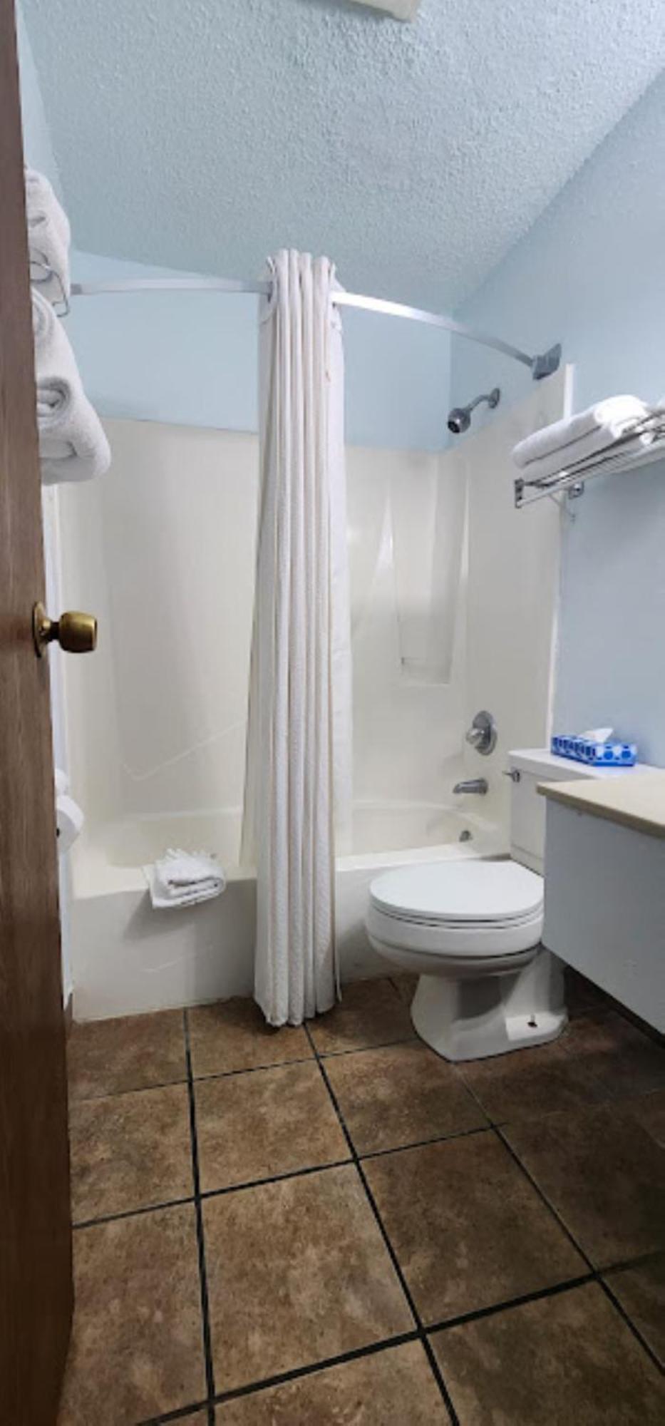 Adventure Inn - Гленуд Спрингс Екстериор снимка