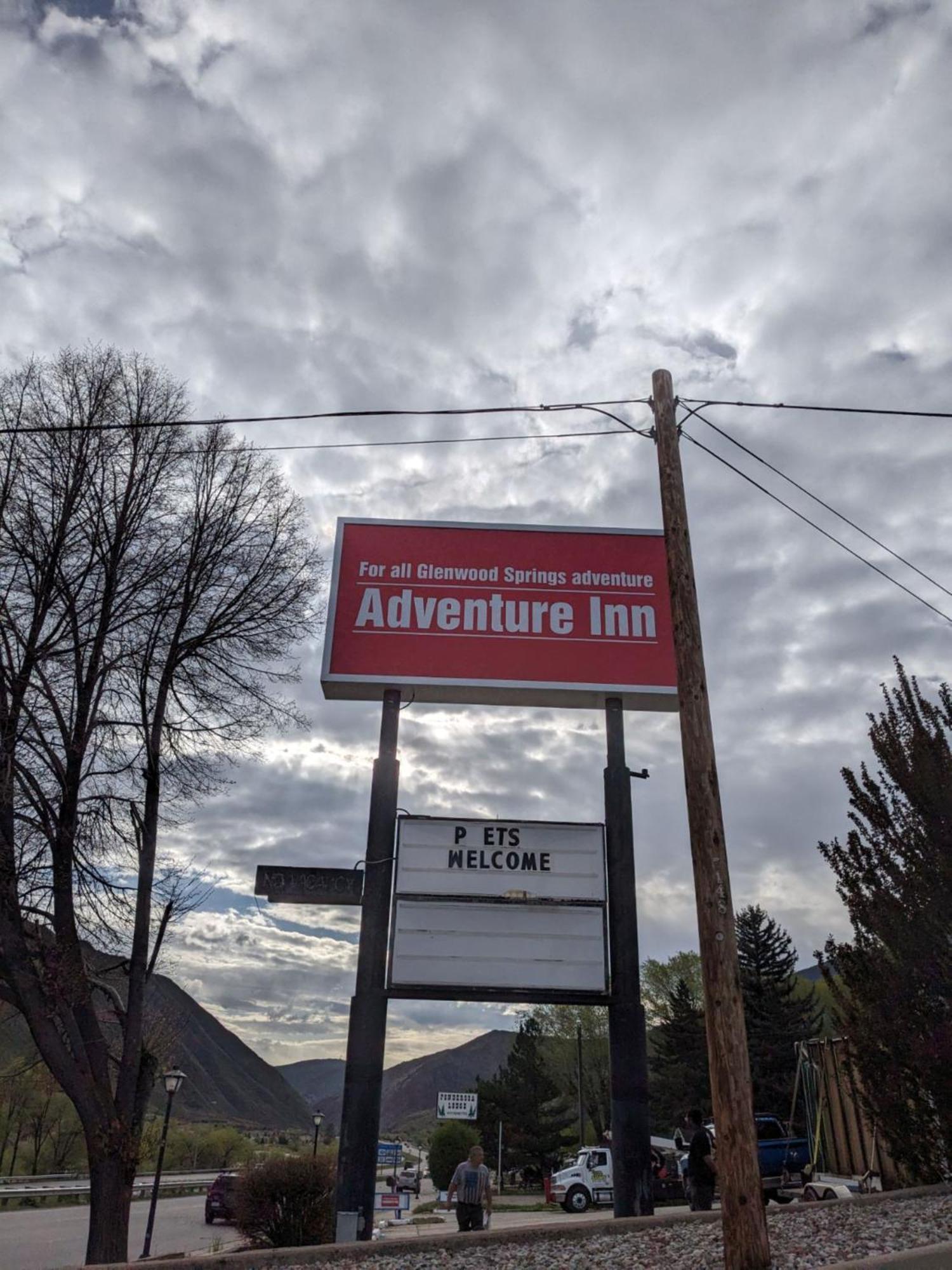 Adventure Inn - Гленуд Спрингс Екстериор снимка